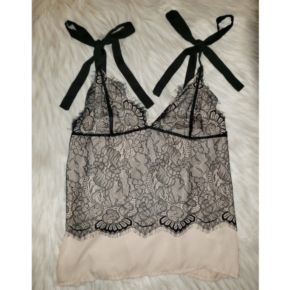 Storia Tops - Lace cami / L